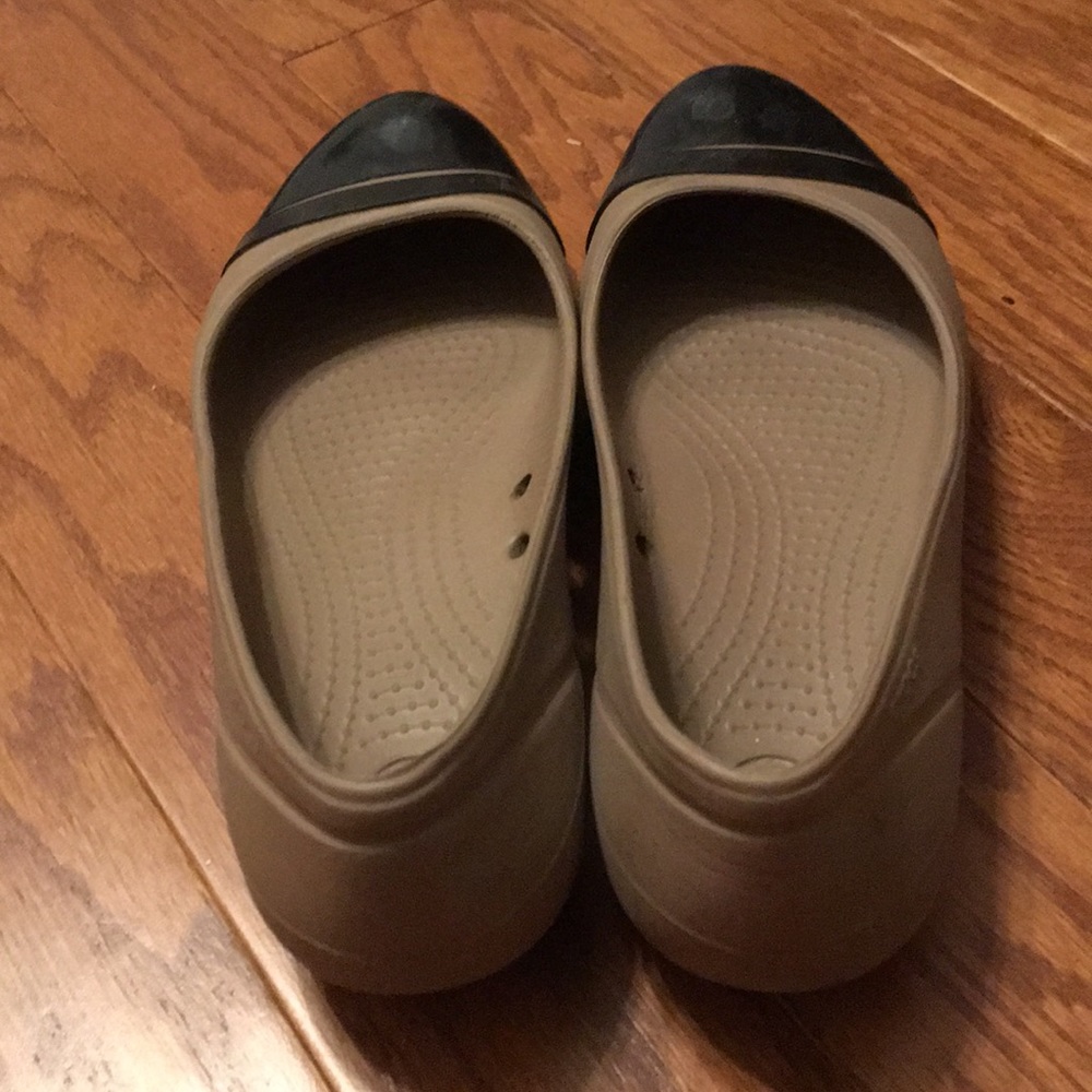 Crocs:Flats - Picture 2 of 2